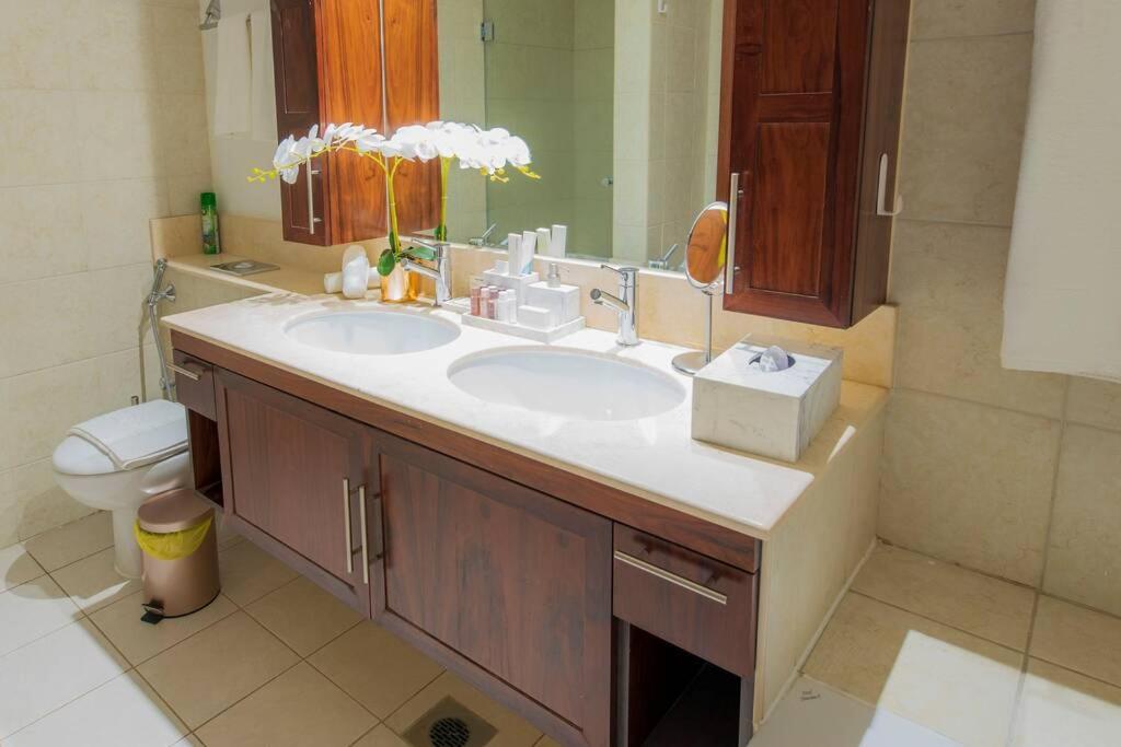 First Class 2Br With Full Burj Khalifa And Fountain View Дубай Екстериор снимка